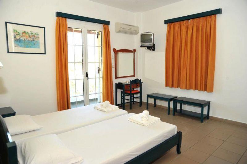 Papoulias Rooms Elafonissos Quarto foto